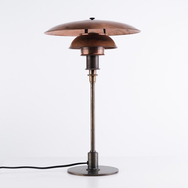 Copper Vintage Model PH 3/2 Table Lamp with Copper Shades and Burnished Brass by Poul Henningsen for Louis Poulsen, Poul Henningsen For Sale - Image 8 of 9