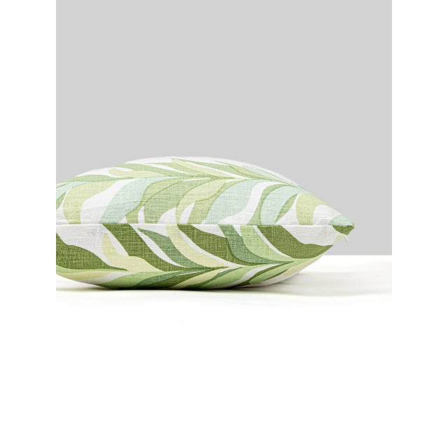 Tone-on-tone stripes get a tropical twist with our Chira Island motif. Offered in 6 retro-inspired shades, Chira Island is...