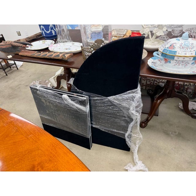 Late 20th Century Vintage Neoclassical Regency Style Cherry and Burl Wood Pedestal Oval Dining Table With 2 Leaves For Sale - Image 5 of 16