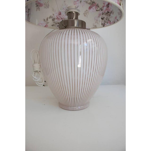 Italian Filigree Table Lamp in Murano Glass For Sale - Image 6 of 17