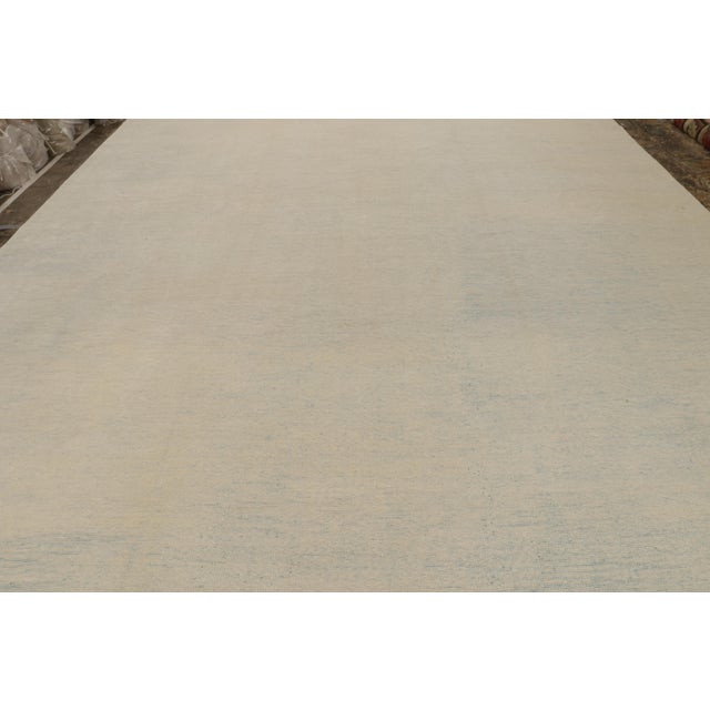 Rug & Kilim’s Contemporary Solid Rug in Beige and Blue For Sale In New York - Image 6 of 10
