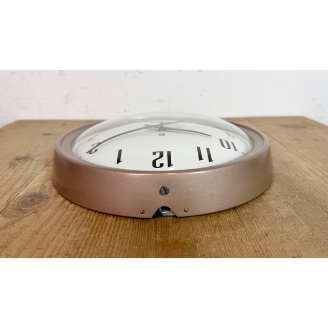 Industrial Brown Electric Station Wall Clock from Westclox, 1960s For Sale - Image 15 of 18