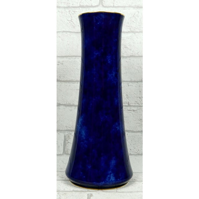1900 - 1909 Manufacture Nationale De Sèvres – Large Porcelain Vase With an Agate-Blue Ground – Dated 1904 For Sale - Image 5 of 9
