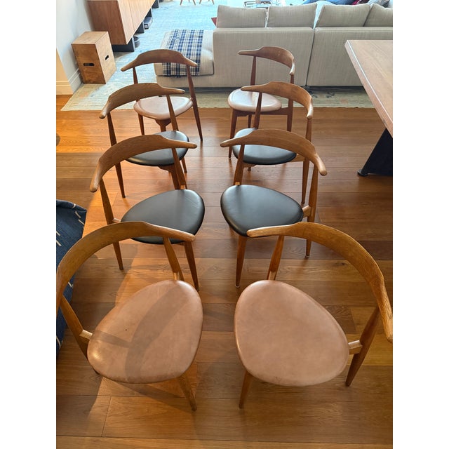 1950s Attributed to Hans J. Wegner Heart 3 Legged Chairs - 4 Black/4Cognac Leather Seats For Sale - Image 9 of 9