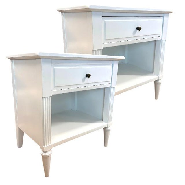 American Pair of American of Martinsville White Lacquer Single-Drawer Nightstands For Sale - Image 3 of 6