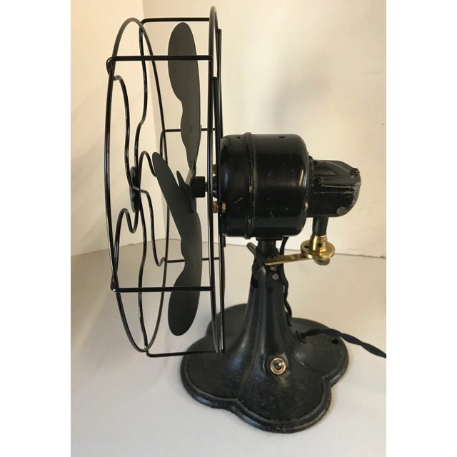 Emerson 1938 Art Deco 8” Emerson Seabreeze Oscillating Electric Fan For Sale - Image 4 of 9