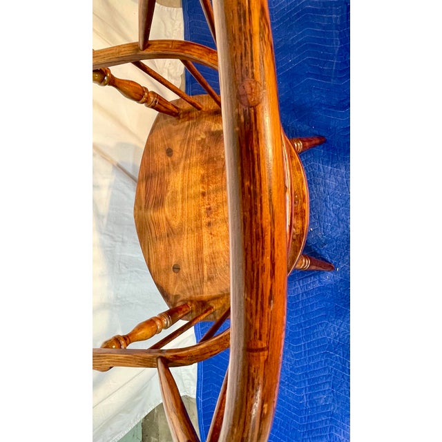 1980s Fredrick Duckloe Sack Back Windsor Chairs, a Pair For Sale - Image 9 of 12