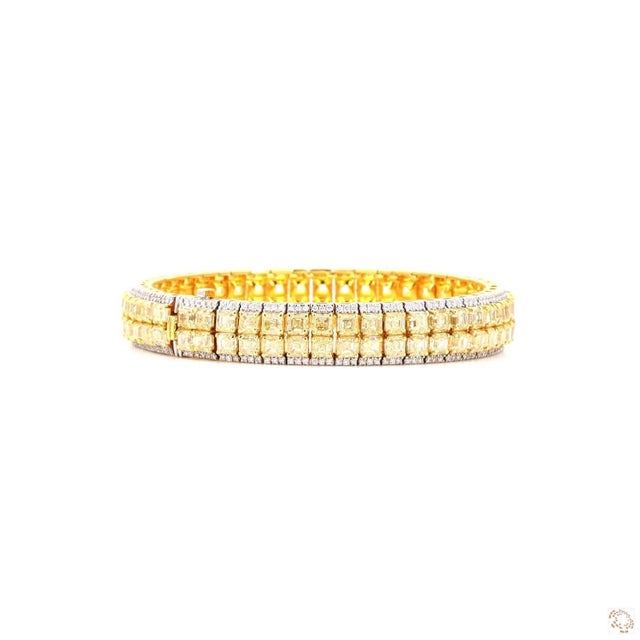 1.32 Carat Round Brilliant Cut White Diamond Yellow Diamond Gold Bracelet For Sale In New York - Image 6 of 9