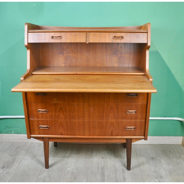 Wood Danish Desk in Teak Veneer, 1960s For Sale - Image 7 of 18