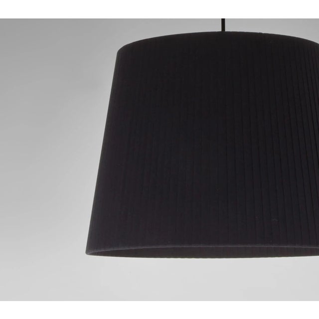 Contemporary Black Sísísí Cónicas GT3 Pendant Lamp by Santa & Cole For Sale - Image 3 of 4