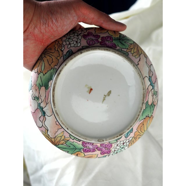 Ceramic Vintage Macau Style Floral Chinoiserie Lidded Enamel and Porcelain Round Box For Sale - Image 7 of 11