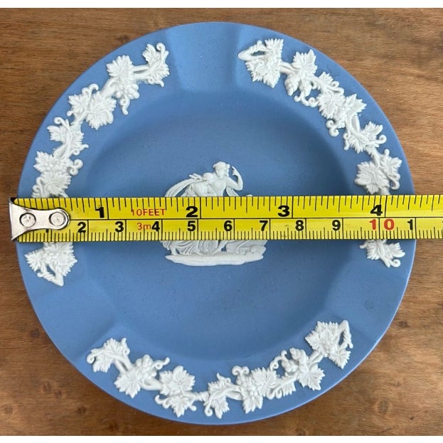 Mid-Century Modern Set of Four Blue Vintage Wedgwood England Ashtrays For Sale - Image 3 of 13