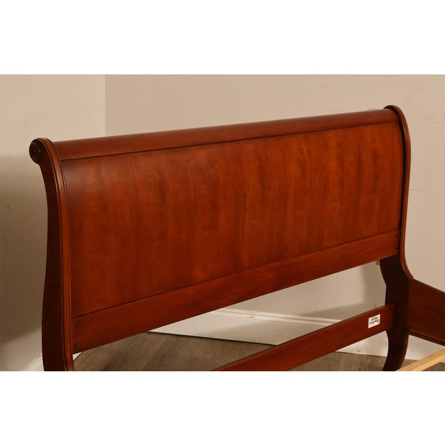 Late 20th Century Ethan Allen Medallion Collection Cherry Queen Sleigh Bed For Sale - Image 5 of 18