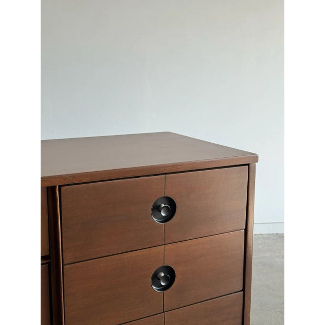 1960s Compact Dresser by Stanley For Sale - Image 4 of 11