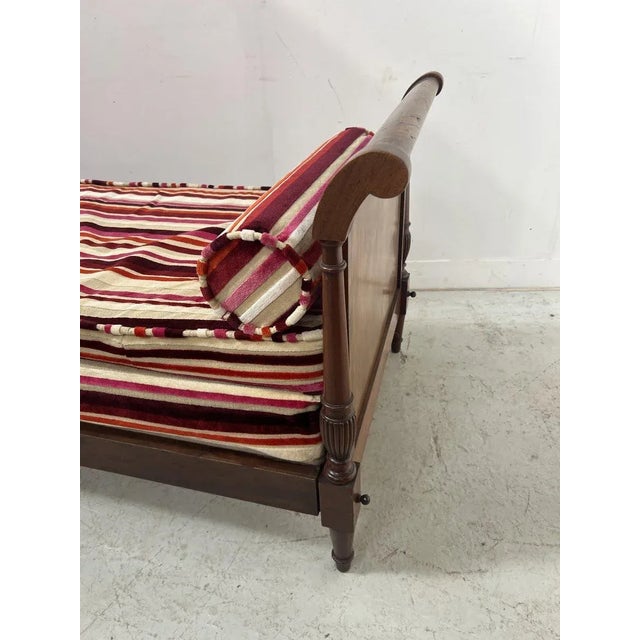 Louis XVI style bench in mahogany and mahogany veneer Detached column upright on a curved backrest Bed frame in good...