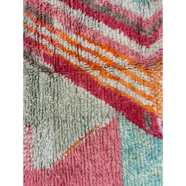 Moroccan Azilal Wool Rug, 1990s For Sale - Image 11 of 12