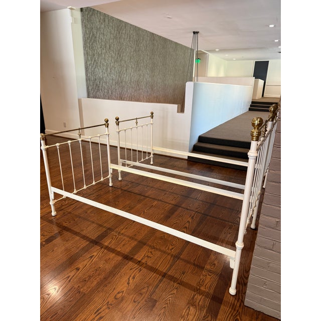 French Pair of Brass and White Painted Iron Beds For Sale - Image 3 of 11