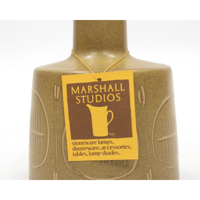 Vintage Mid Century M105 Ceramic Table Lamp by Jane & Gordon Martz For Sale In Los Angeles - Image 6 of 9