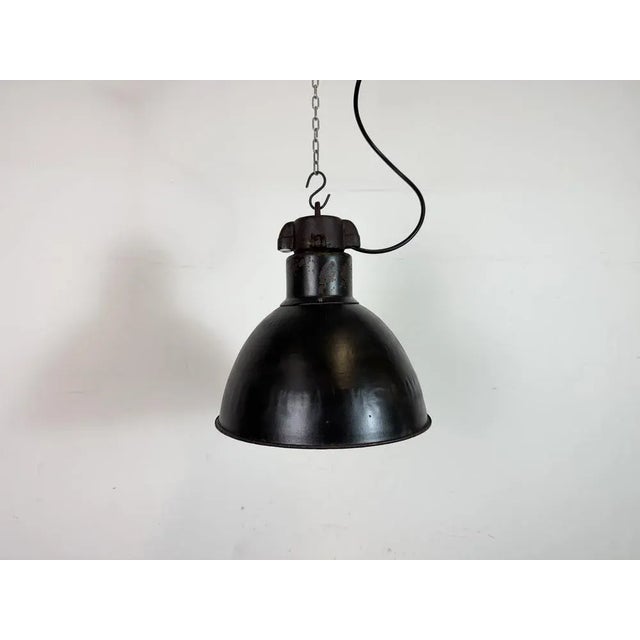 - Vintage Industrial rusty black enamel pendant lamp - Designed in the period of Bauhaus, 1930s - Produced from 1930s till...