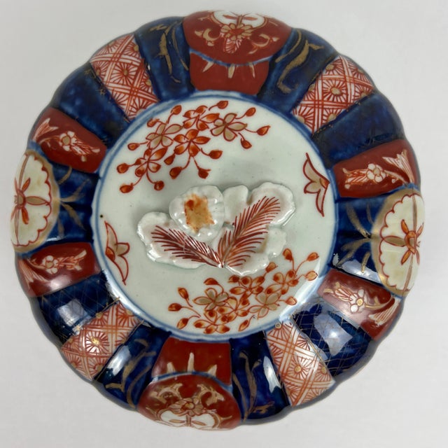 Early 20th Century Lidded Imari Bowl For Sale - Image 4 of 7