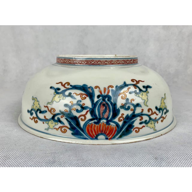 Japanese Meiji Period Imari Porcelain Deep Bowl With Hand Painted Scene For Sale In West Palm - Image 6 of 11