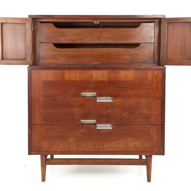 Merton Gershun for American of Martinsville Mid Century X Inlay Walnut 9 Drawer Dresser For Sale - Image 10 of 11