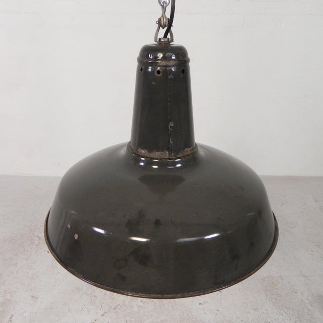 Industrial Hanging Lamp with Enamelled Steel Shade, 1950s For Sale - Image 6 of 18