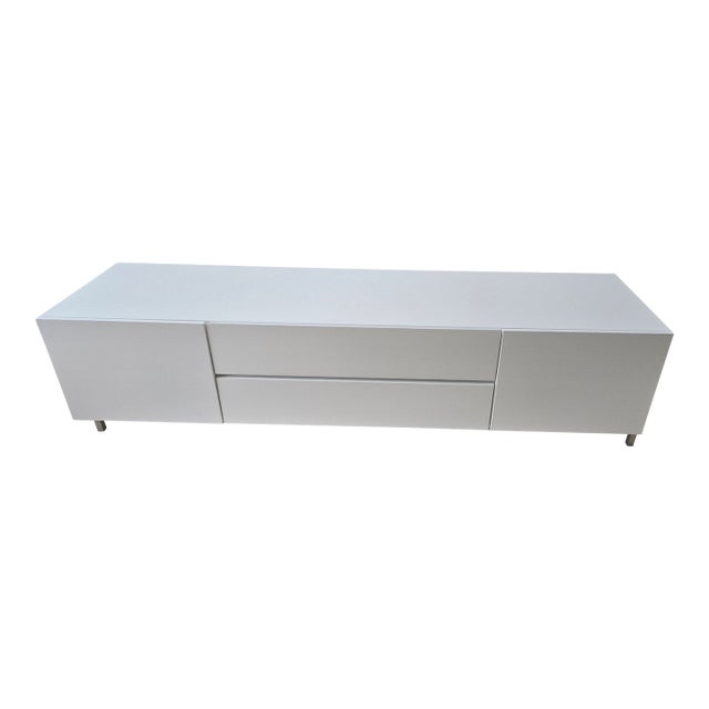 Mid 20th Century White Lacquer Credenza - Made in Italy For Sale