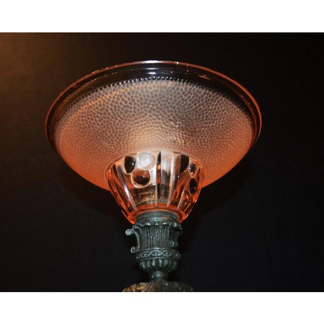 Traditional Victorian Bronze Table Lamp with Pink Empire Glass Shade, 1890 For Sale - Image 3 of 18