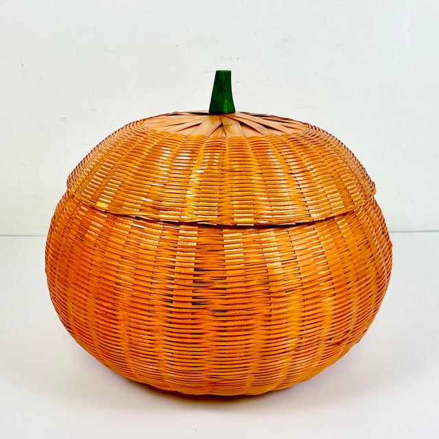 1970s Vintage Boho Chic Americana Halloween Wicker Pumpkin Basket, Large Scale For Sale - Image 9 of 14