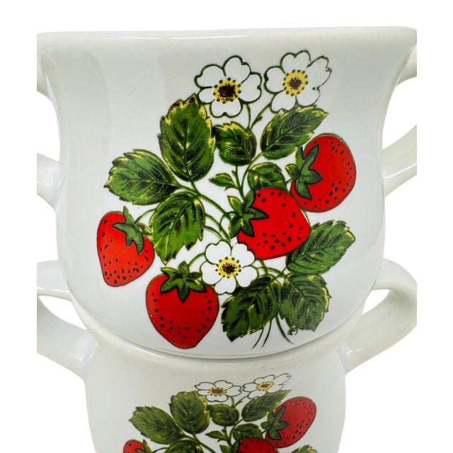1970s Nelson McCoy Strawberry Country Soup Bowls - Set of 4 For Sale - Image 4 of 13