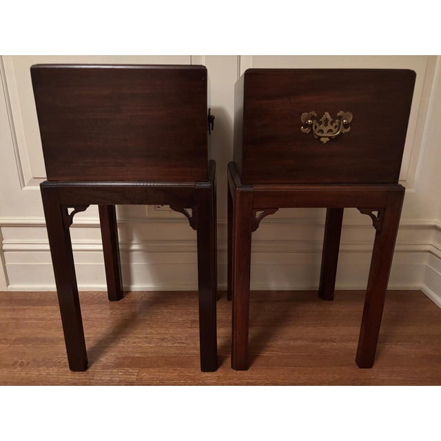 Ethan Allen 1970s Pair of Ethan Allen Cherry Wood Chippendale Style Jardinières For Sale - Image 4 of 11