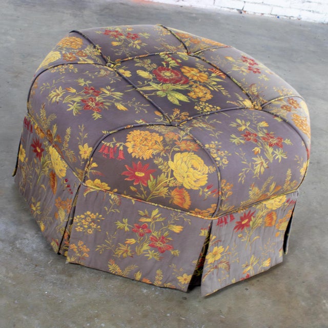 Traditional Late 20th Century Traditional Large Octagon Ottoman With Floral Tapestry Button Tufted Cushion Top For Sale - Image 3 of 17