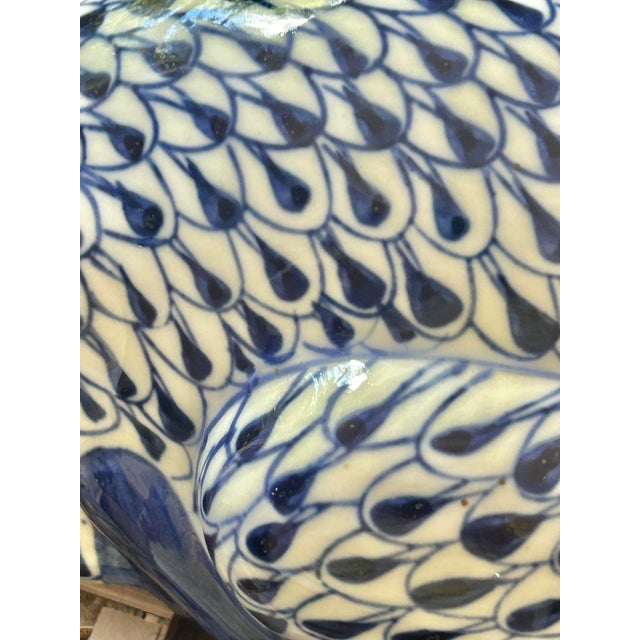 Vintage Blue & White Fishnet Porcelain Cat Sculpture in the Herend Style, 10.5 Inches For Sale - Image 9 of 10