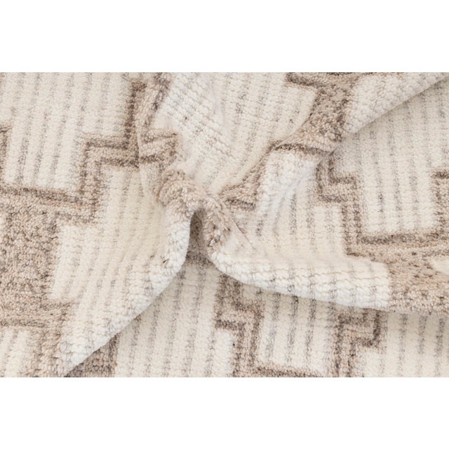 9x12Ft. Ivory White Wool Boho Inspired Hand Made Rug For Sale - Image 11 of 18