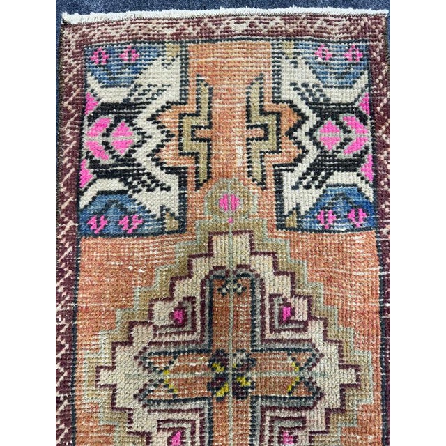 Turkish Yastik Rug 1'6" x 3'1" For Sale - Image 4 of 5