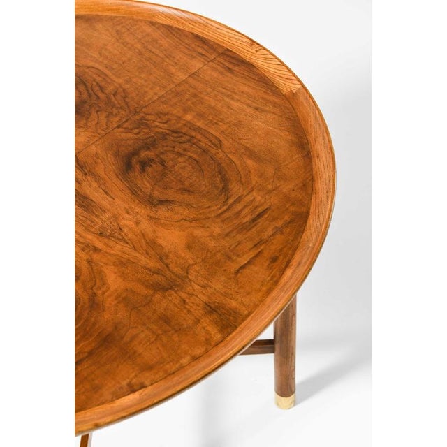1940s Vintage Coffee Table in Elm and Walnut by K. Thomsen for Mogens Lassen, 1940s For Sale - Image 5 of 8