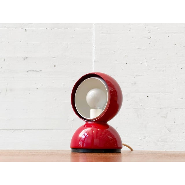 Eclisse Red Table Lamp by Vico Magistretti for Artemide, Italy, 1960s For Sale - Image 13 of 13