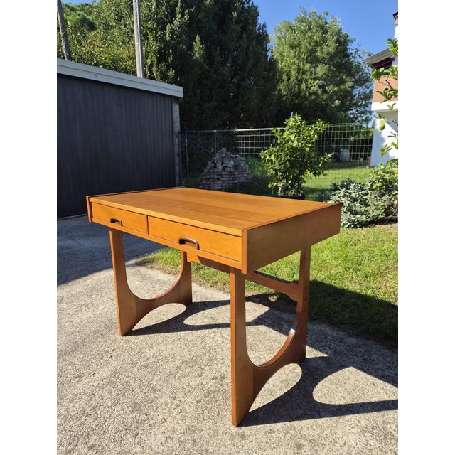 Vintage Teak Desk attributed to R. Bennett for G-Plan, 1970s For Sale - Image 11 of 15