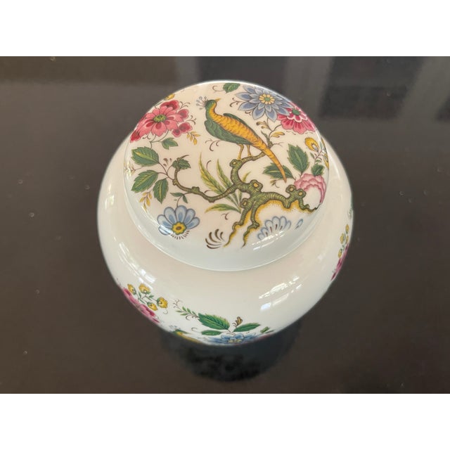 Here is a sweet smaller ginger jar with pheasants in excellent condition. Ths is made in England in the 1960 period....