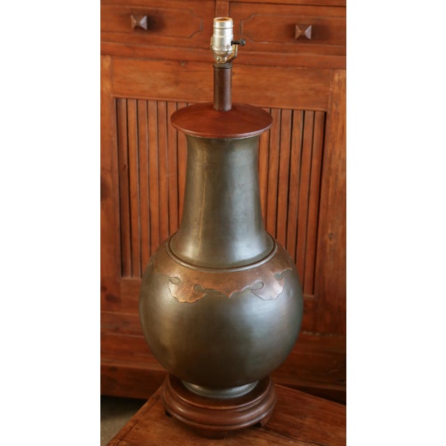 Vintage 1960s Mid-Century Chinoiserie Brass & Copper Urn Large Table Lamp, Beautiful Dark Patina For Sale In San Diego - Image 6 of 18