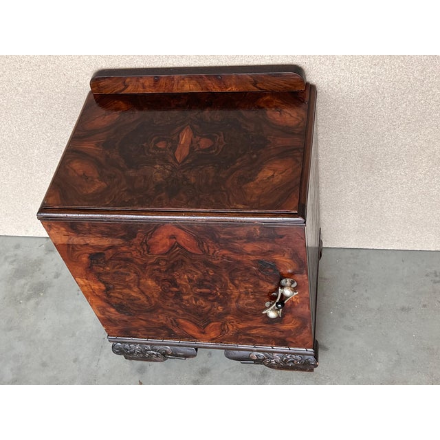 Art Deco Early 20th Century Pair of Art Deco Side Cabinets or Nightstands with Ebonized Base For Sale - Image 3 of 18