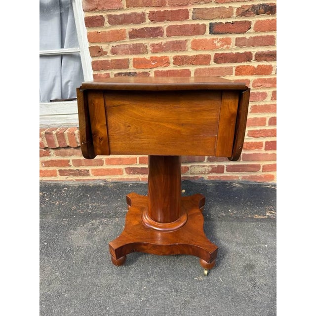 Antique 19th Century American Empire Flame Mahogany Drop Leaf Side Table For Sale - Image 11 of 16