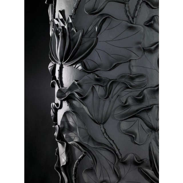 Contemporary Large Obice Lotus Vase in Resin & Matt Black from VGnewtrend For Sale - Image 3 of 4
