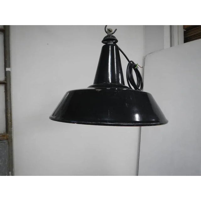 Ceramic hook working system. E27. Signs of use highlighted in the photos. Up to 250V (Europe/UK Standard).The wiring of...