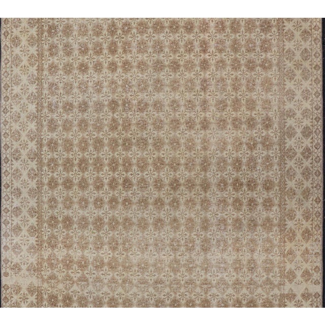 Tan Vintage Turkish Sivas Rug in Soft Beige and Ivory 4'1" X 6'9" For Sale - Image 8 of 10