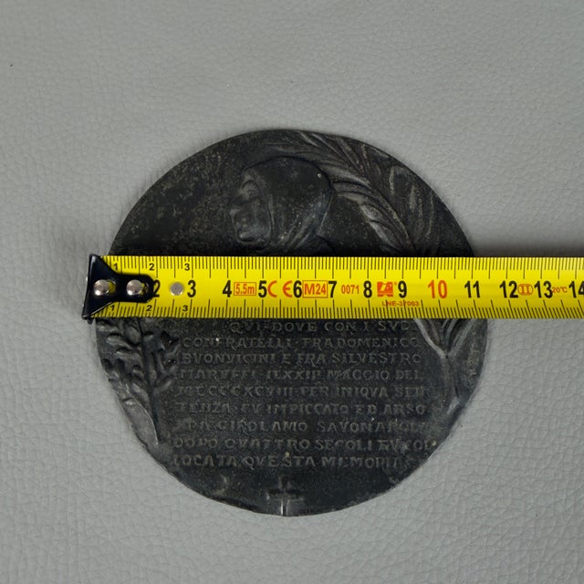 Metal Early 20th Century Bas-Relief Wall Medallion in Copper-Plated Lead For Sale - Image 7 of 8