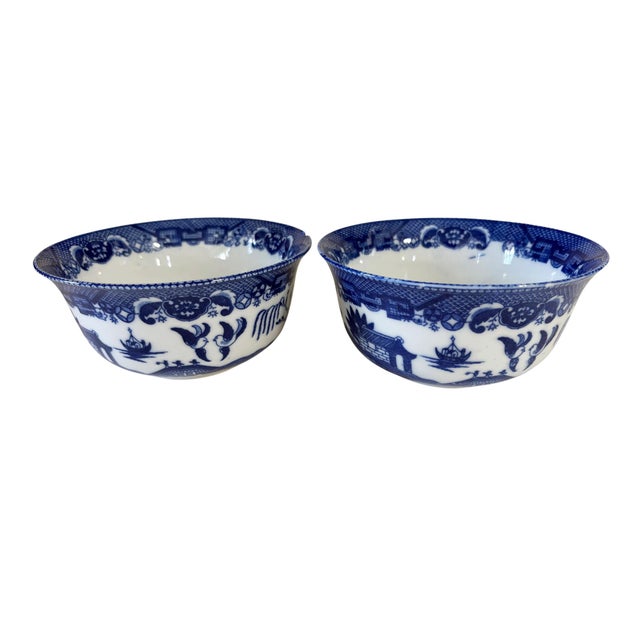 Japanese Vintage Blue and White Willow Pattern Japanese Decorative Set of 2 Bowls Made in Japan For Sale - Image 3 of 8