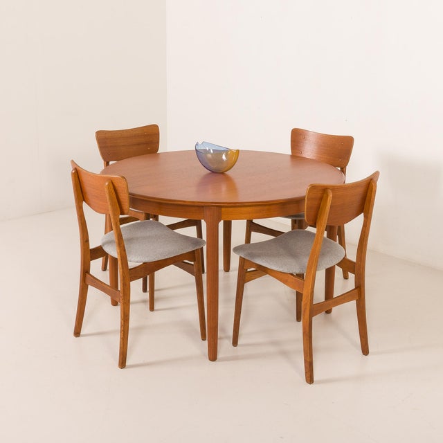 This set of four dining chairs comes from 1960s Denmark. It features a very characteristic Scandinavian mid century lines...