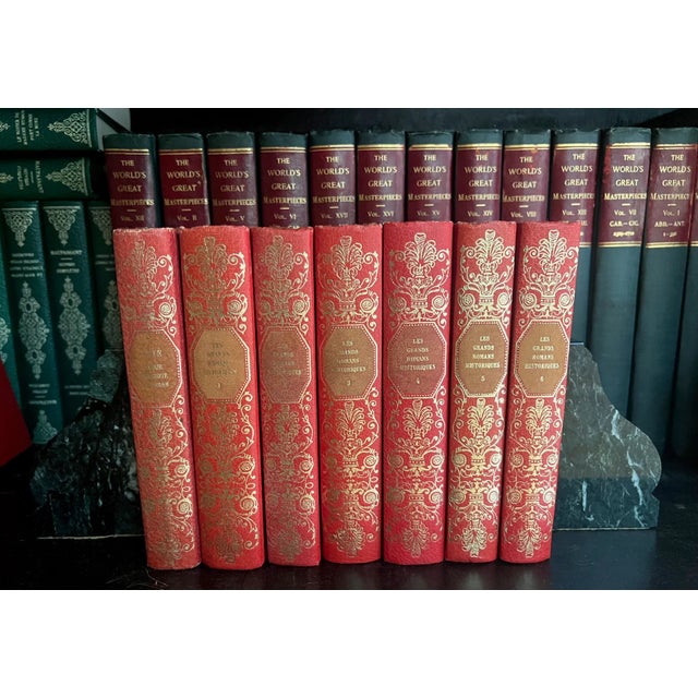 French Vintage French Book Set "Les Grands Romans Historiques", C. 1968-Set of 7 For Sale - Image 3 of 12